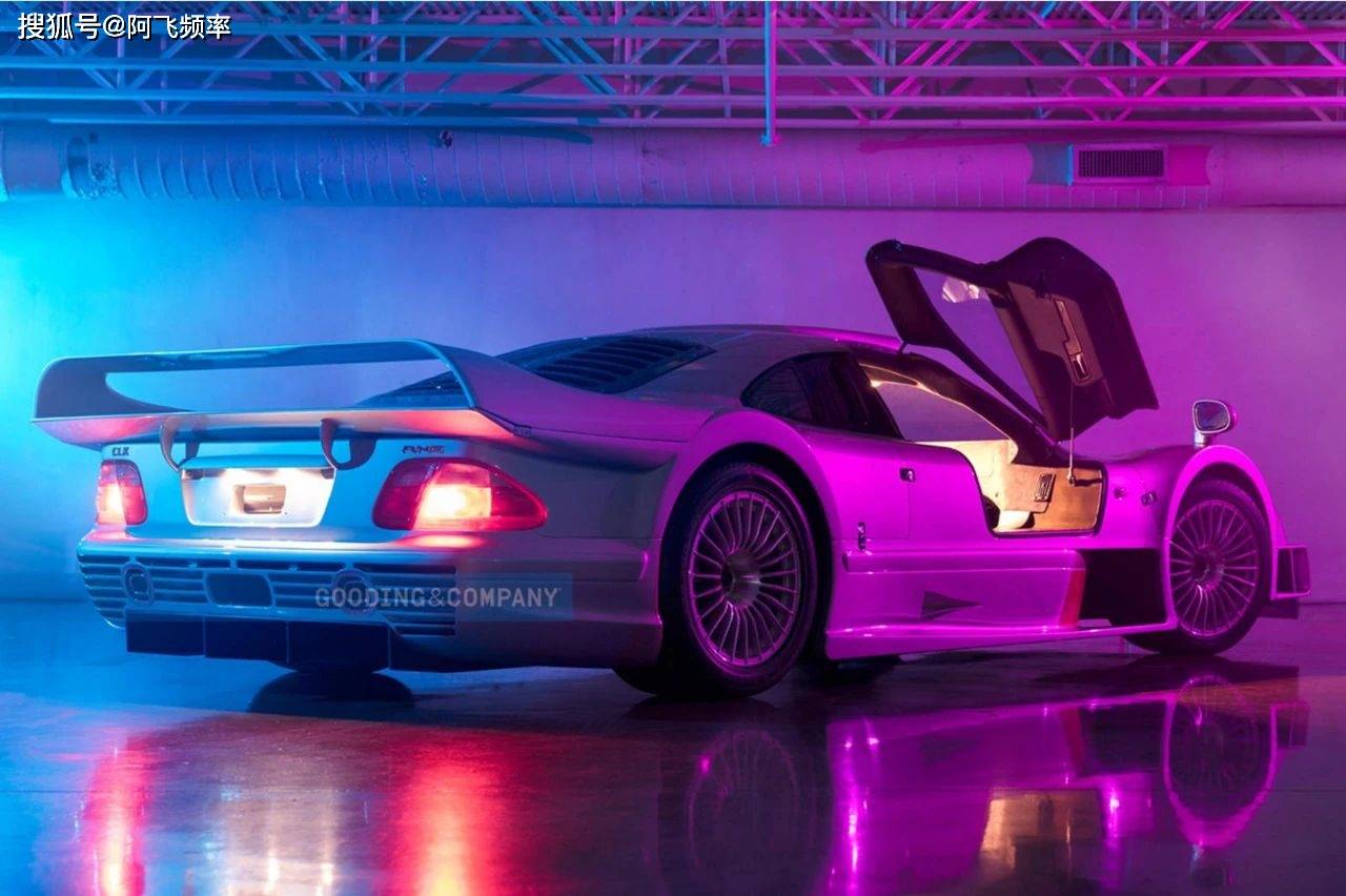 合法上路赛车 价值千万美元的梅赛德斯-奔驰amg clk gtr