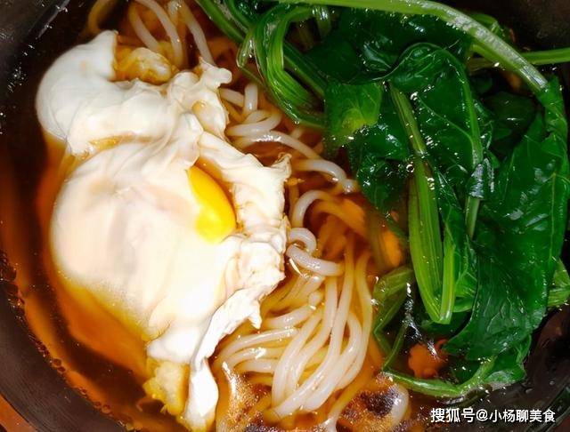 面的|这早餐,只需10分钟就搞定,有菜有汤有蛋,热乎乎特好吃
