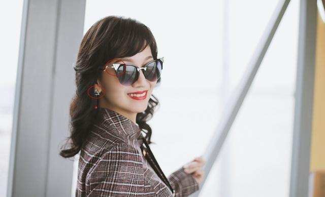 链条|哪有什么不老女神，赵雅芝的少女感除了粉嫩的衣服，全靠墨镜撑着