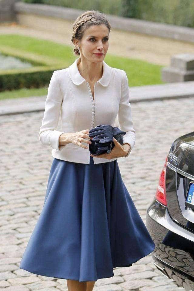 设计|西班牙王后真接地气，频频穿百元平价单品，论高级感搭配就服她