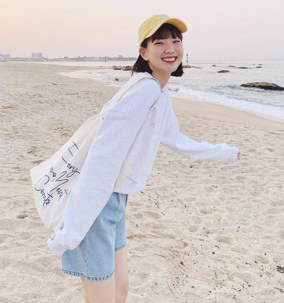 视觉|别再穿一身黑了!今夏爆火的“初恋色”简直美哭!