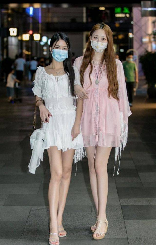 个性|运动瑜伽裤搭配T恤，青春时尚活力四射！
