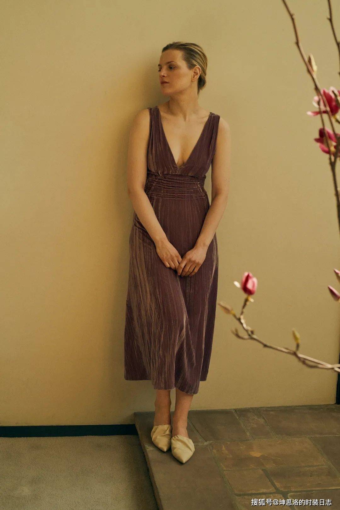 摄影|Lookbook画册丨VINCE 2021秋季系列 简约沉静的优雅大地色系