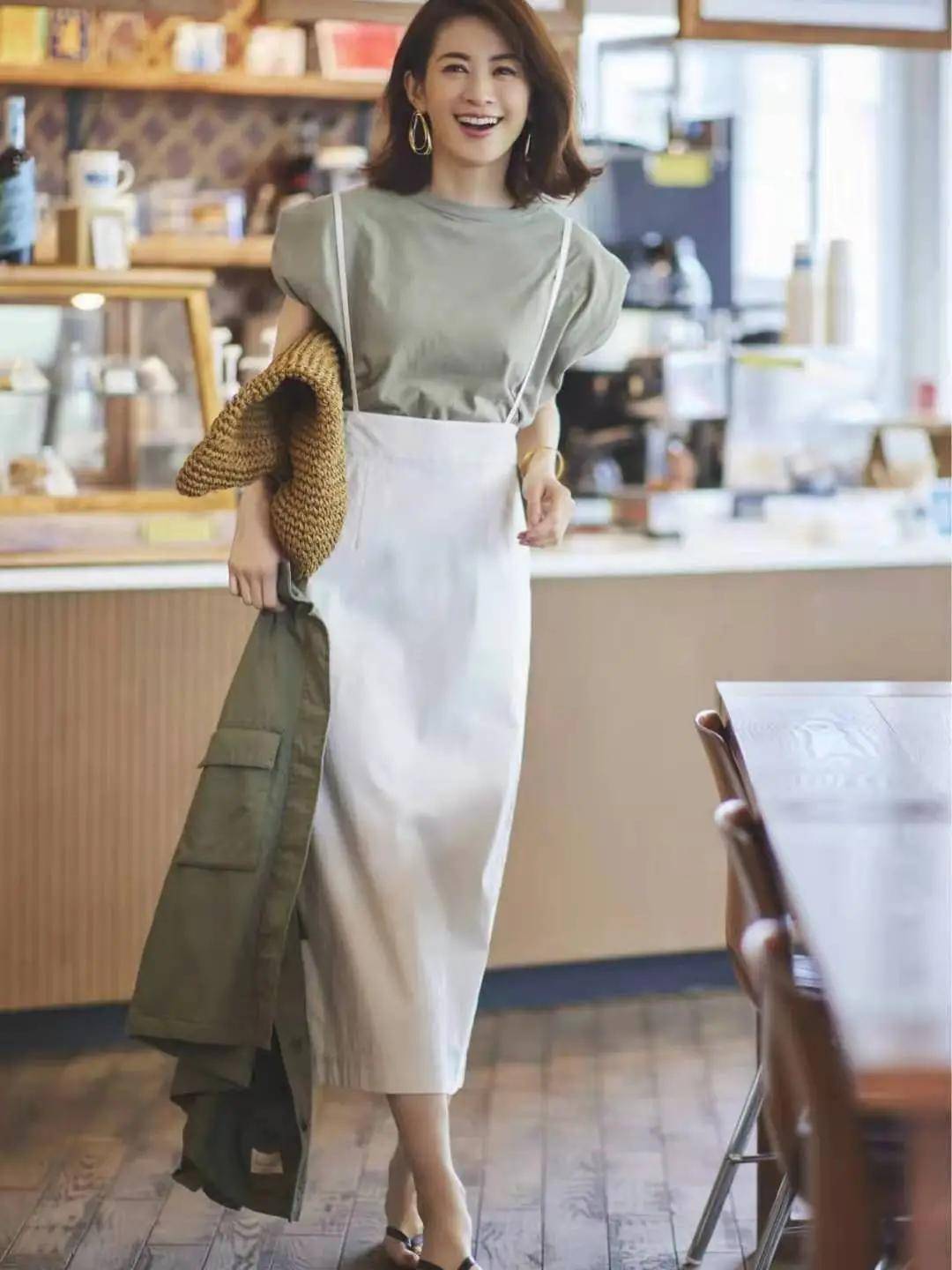 服装|比三木还会穿的时尚博主，不戴帽子、也不系腰带，却照样美得高级