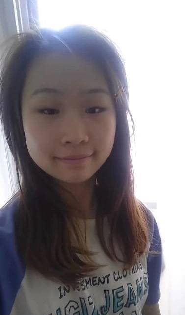 因为|20岁美女网红整容成瘾，隆胸后坦言：放了很多假体，痛到脸都肿了