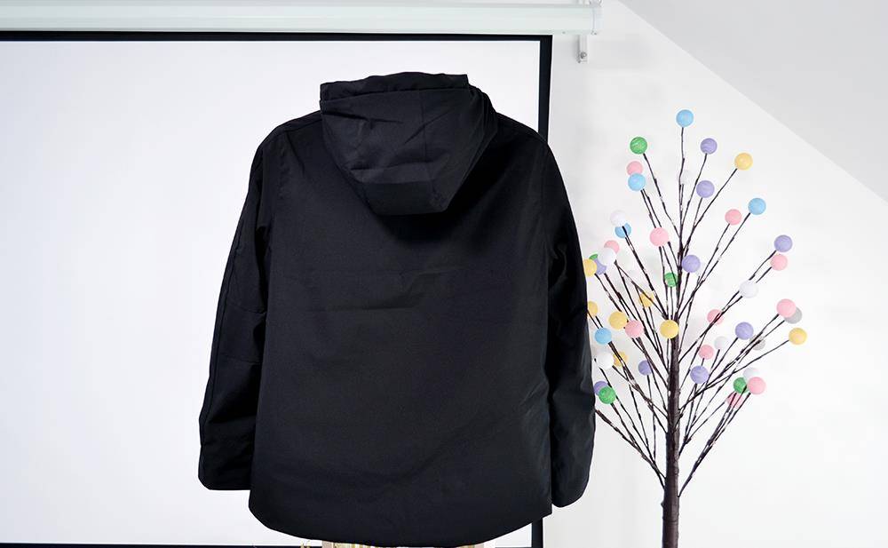 科技|羽绒服加入电热毯？90分玩起黑科技，可抵御东北零下30度寒冬