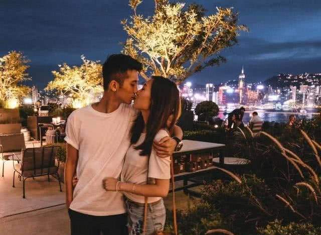 李丽珍|李丽珍女儿近照，穿吊带性感身材不输妈妈，爸爸同款龅牙拉垮颜值