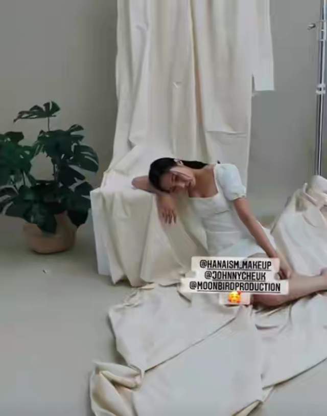 李丽珍|李丽珍女儿近照，穿吊带性感身材不输妈妈，爸爸同款龅牙拉垮颜值