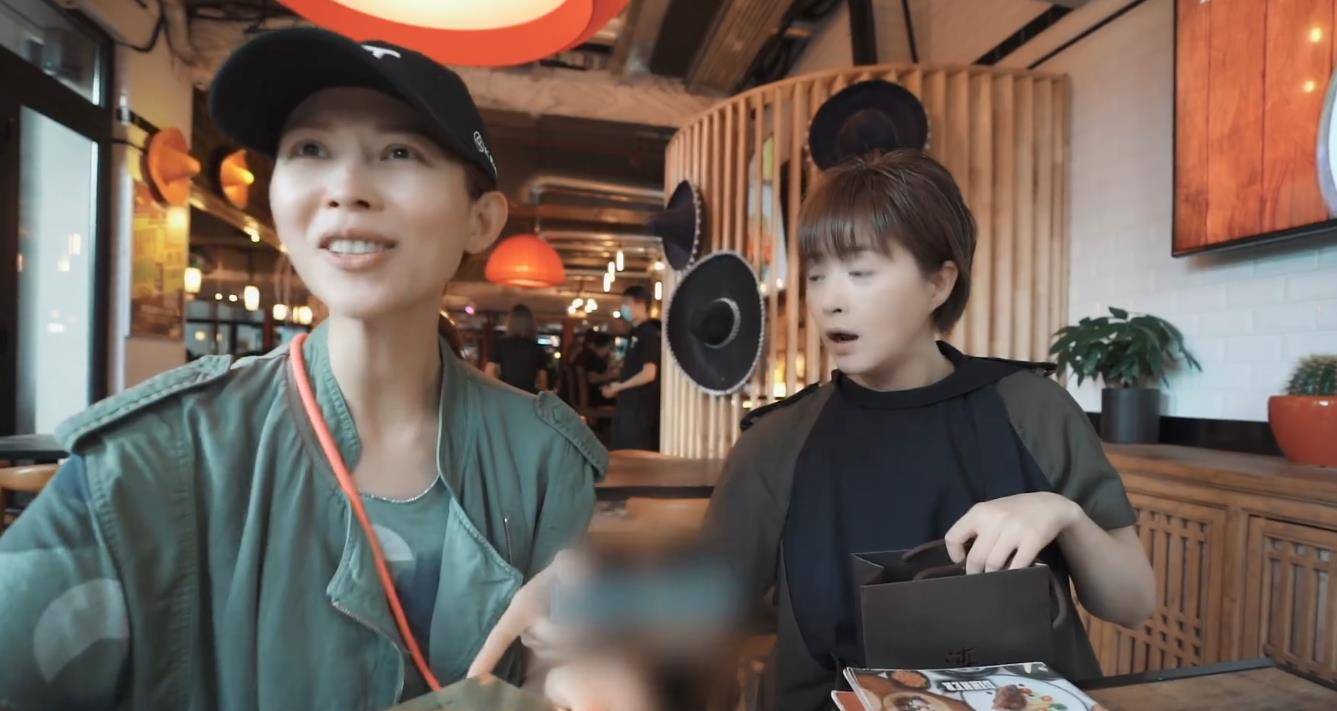 蔡少芬蒋欣时隔7年再聚,蔡少芬吐槽:你为什么会那么绝情