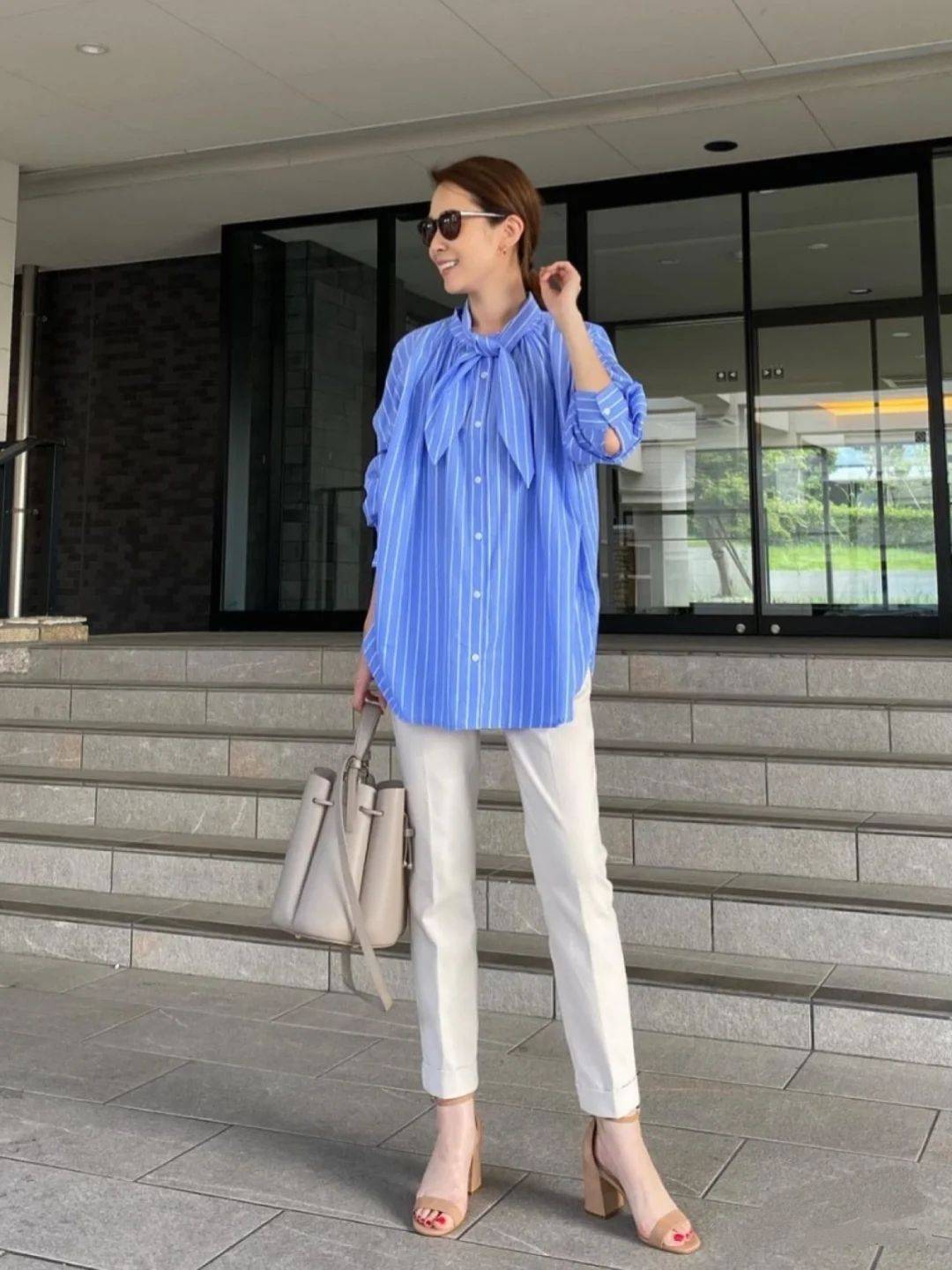 牛仔裤|这位日本大龄主妇的优雅打扮，看一次喜欢一次，简约高级又显气质