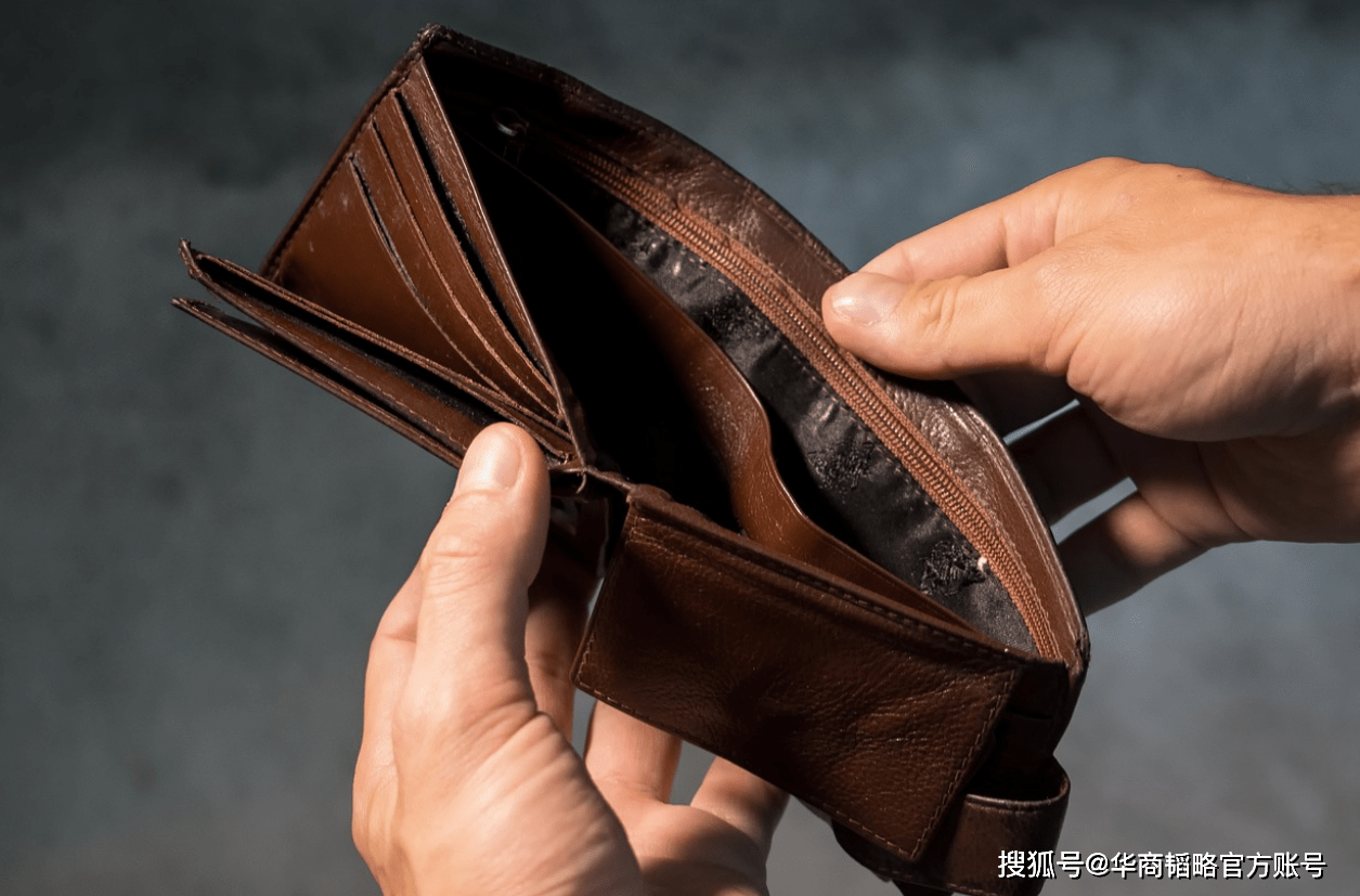 食品|良品铺子股价半年腰斩!代工贴牌很爽,但一直代工不会一直爽?