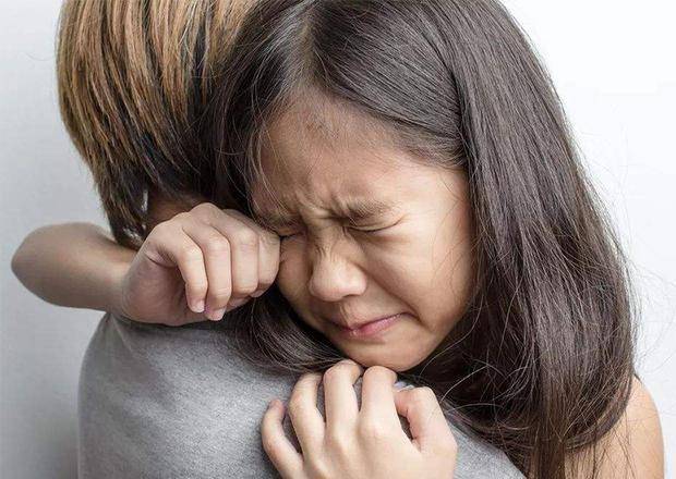 亲人|二胎家庭的痛：想给孩子留个亲人，没想到最后留成仇人，你怎么看？