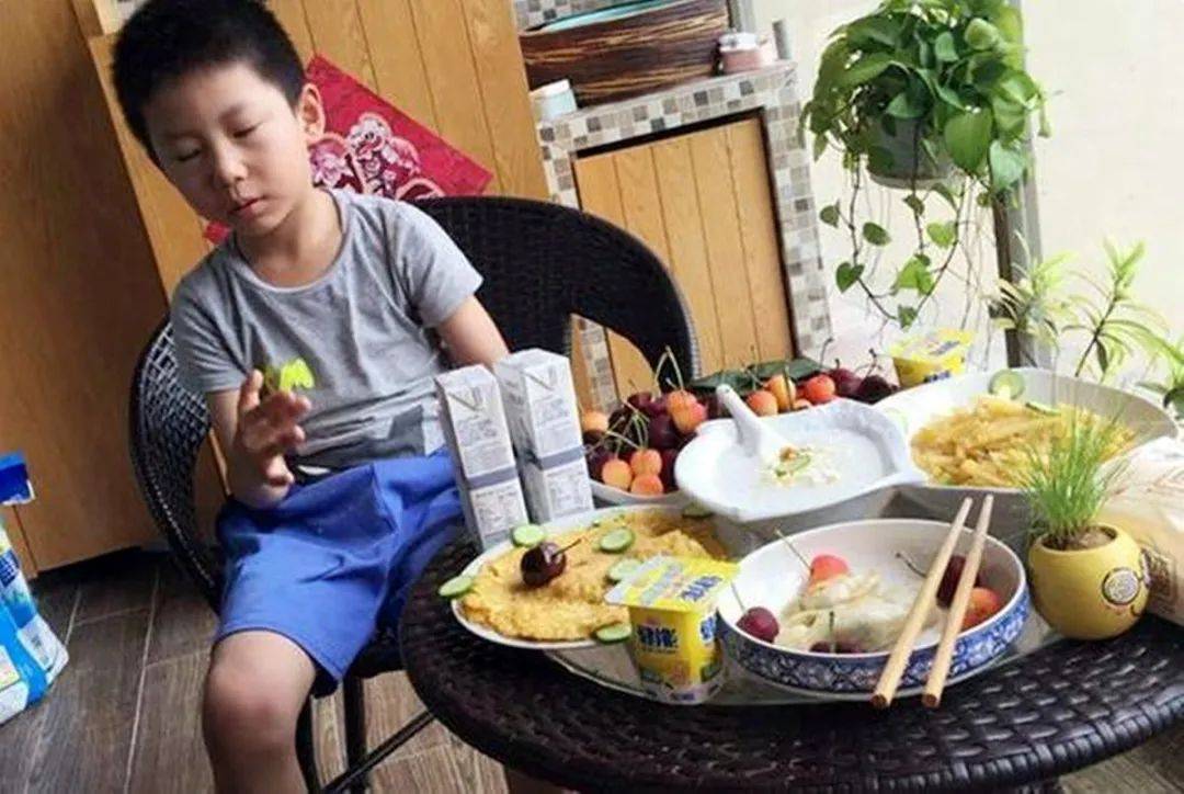 原则|张文宏：孩子的早餐不能糊弄，重视“三不”原则助力孩子长高个