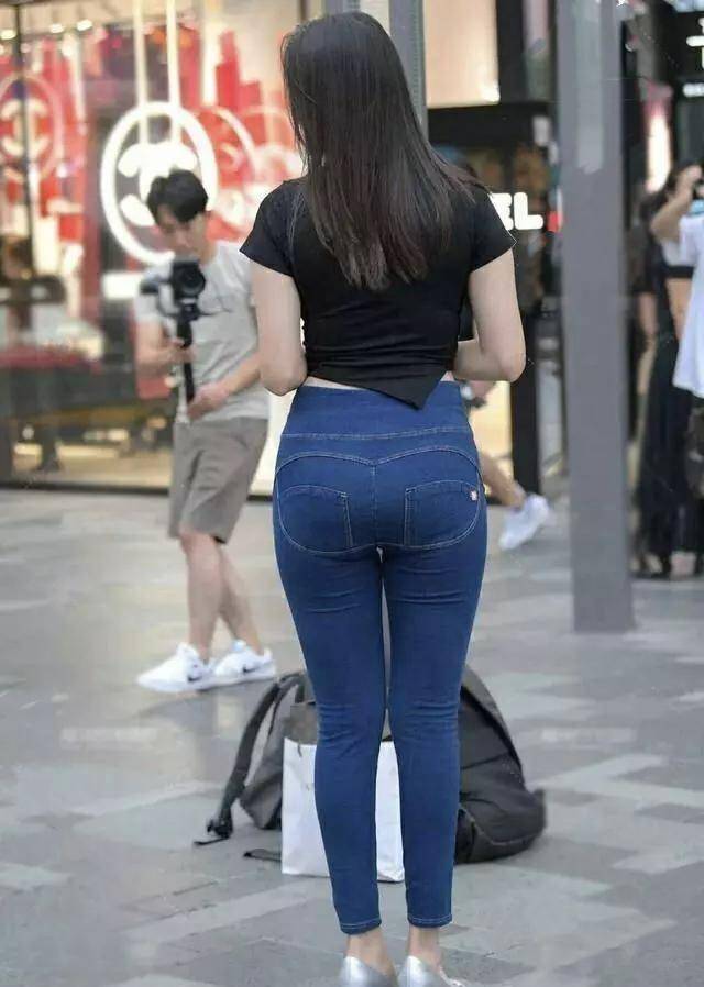 身材|身材“魁梧”怎么穿，把握住穿搭细则，这样搭修身又优雅！