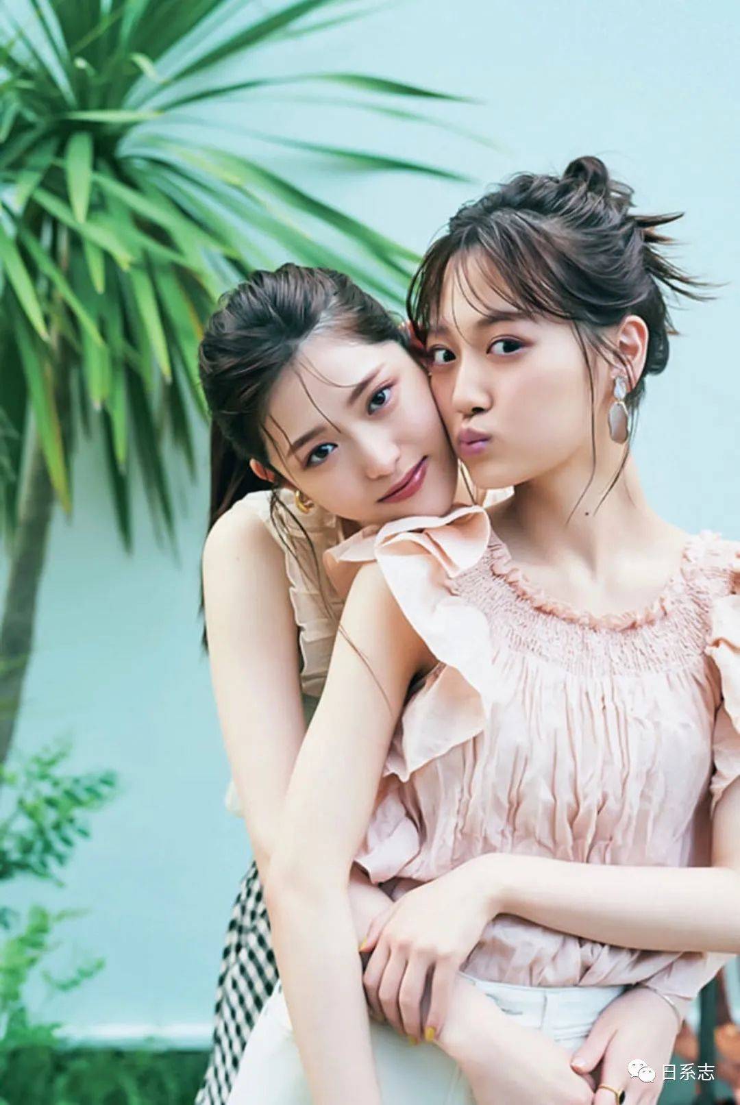 下装|无袖上衣穿出正式感,这里有几个成熟的小建议