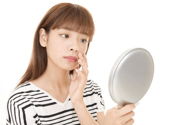 肝脏|肝癌生病，脸上露出！脸上4个异常，别耽搁，最好做下肝脏B超！