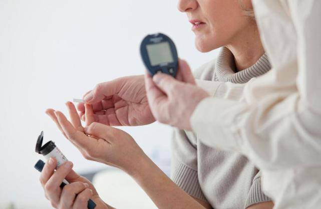 男女|桑葚酒好处有哪些？不管男女，常喝身体棒