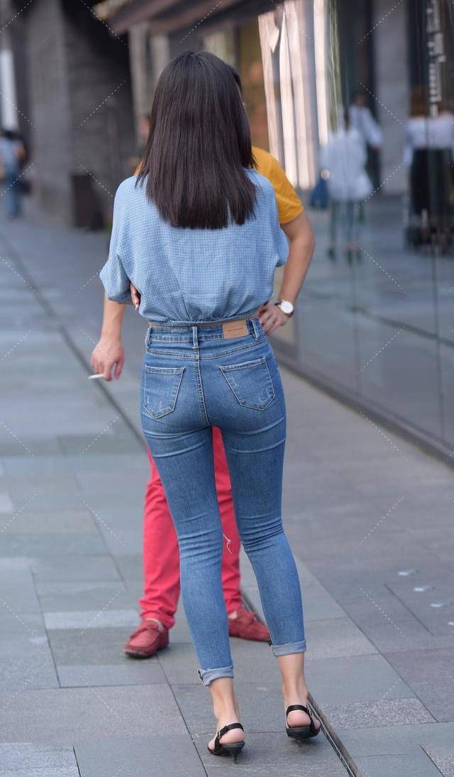 粉色|粉色系衣服，能让女性变得洁净、甜美，让女生看上去有一点傲慢