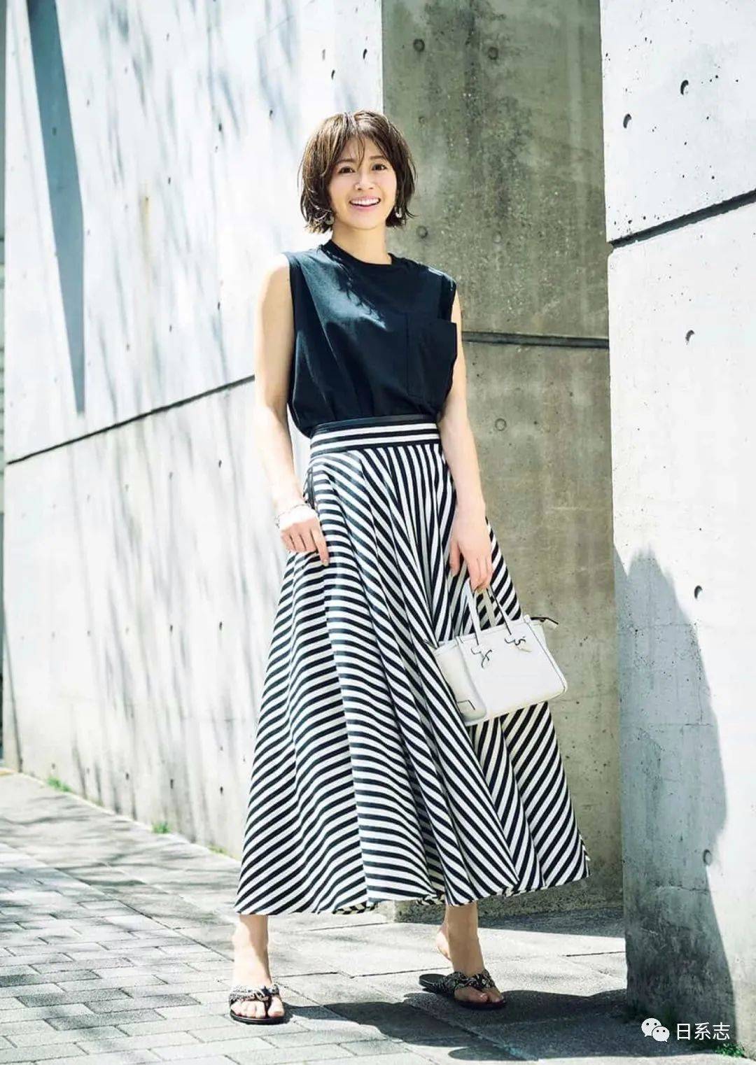 下装|无袖上衣穿出正式感,这里有几个成熟的小建议