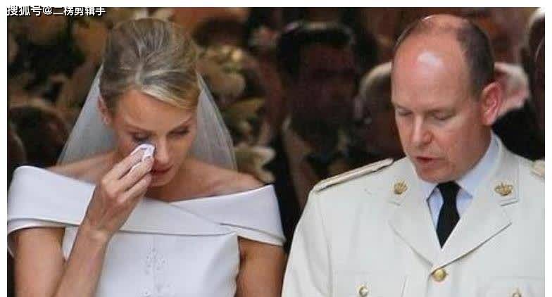 发型|42岁夏琳王妃换发型！剃掉半边头放飞自我，曾经逃婚三次被抓回