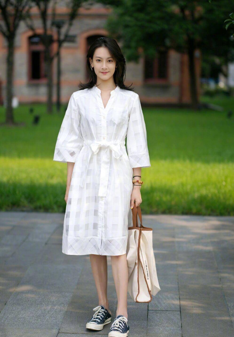 整体|穿连衣裙时，建议少搭这三种鞋子，显腿短！多穿这3种，舒适百搭