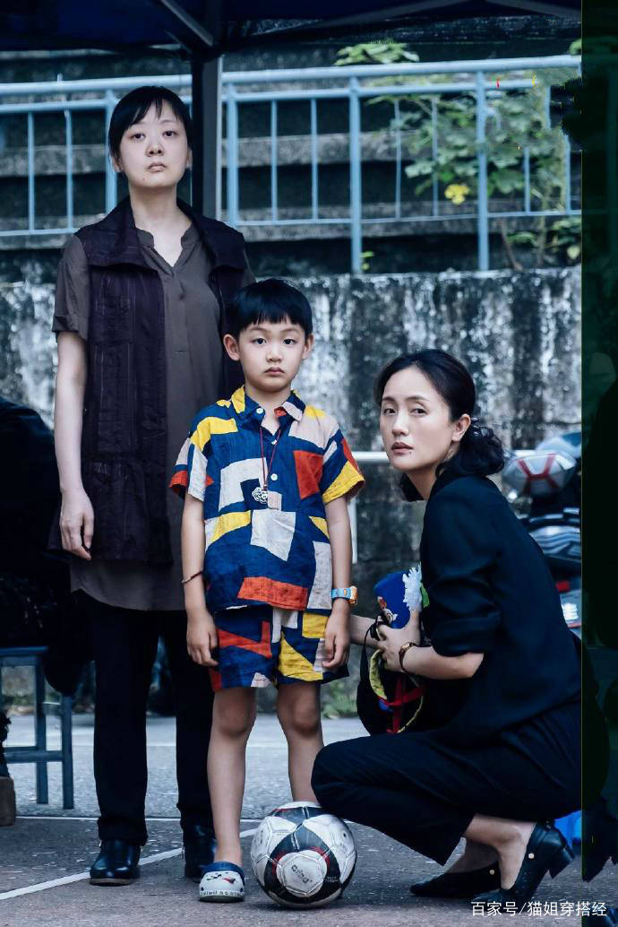 模板|《我的姐姐》朱媛媛成功翻红，戏里洋气，戏外也是姑姑辈穿衣模板