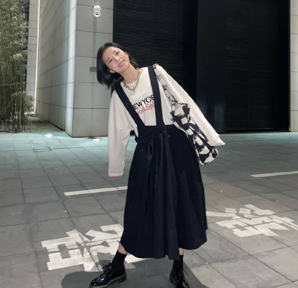 整体|职场穿搭要短裙配高跟鞋才迷人？周雨彤告诉你NO！