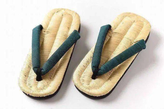 in|【语斋.翻译】凉鞋可不是cool shoes,买鞋时别说错哦