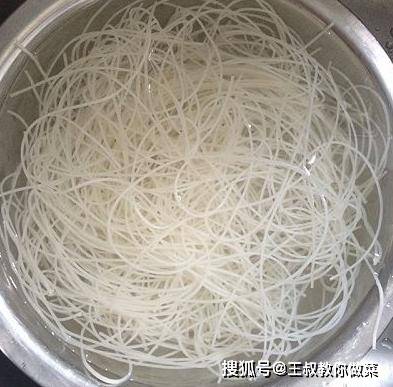 什么|早餐不知道吃什么？我家孩子就馋这个，简单易做，一大盘都不够吃