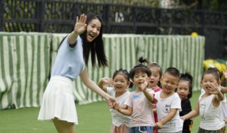 厕所|幼儿园冷暴力,孩子默默承受,家长还以为孩子过得开心