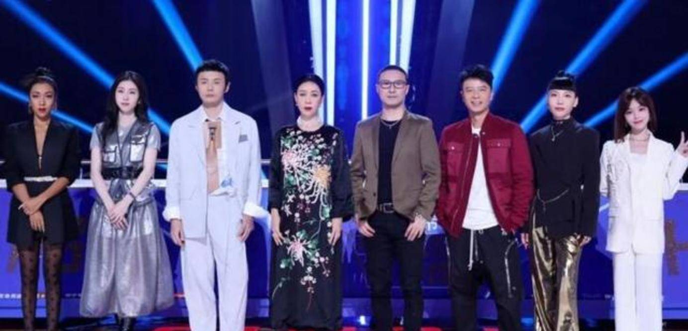 选手|《好声音》开播，李克勤竟遭谢霆锋没完没了地打电话，原因笑翻全场