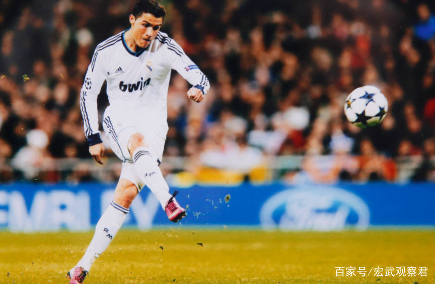 足球最新转会身价 5a1b5689f3b24964b4190ec52b4ee59b.jpeg