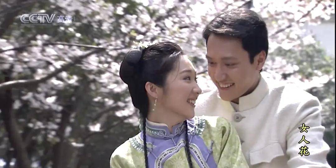 因为|和万茜郭京飞是同学，演过《回家的诱惑》，出道多年她却始终没火