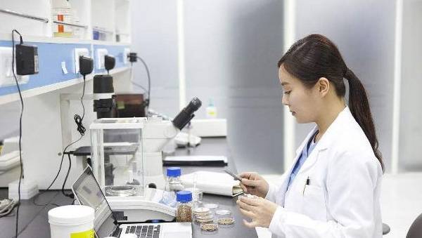 严重|肾病医生：蛋白3+能不能转阴，要看两种情况