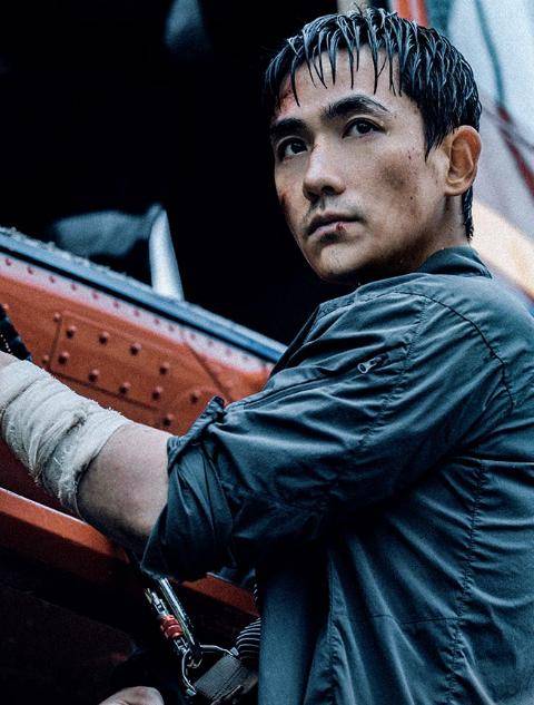 孤儿|《无限深度》还未上线，朱一龙又一部电影悄悄杀青，这资源真好