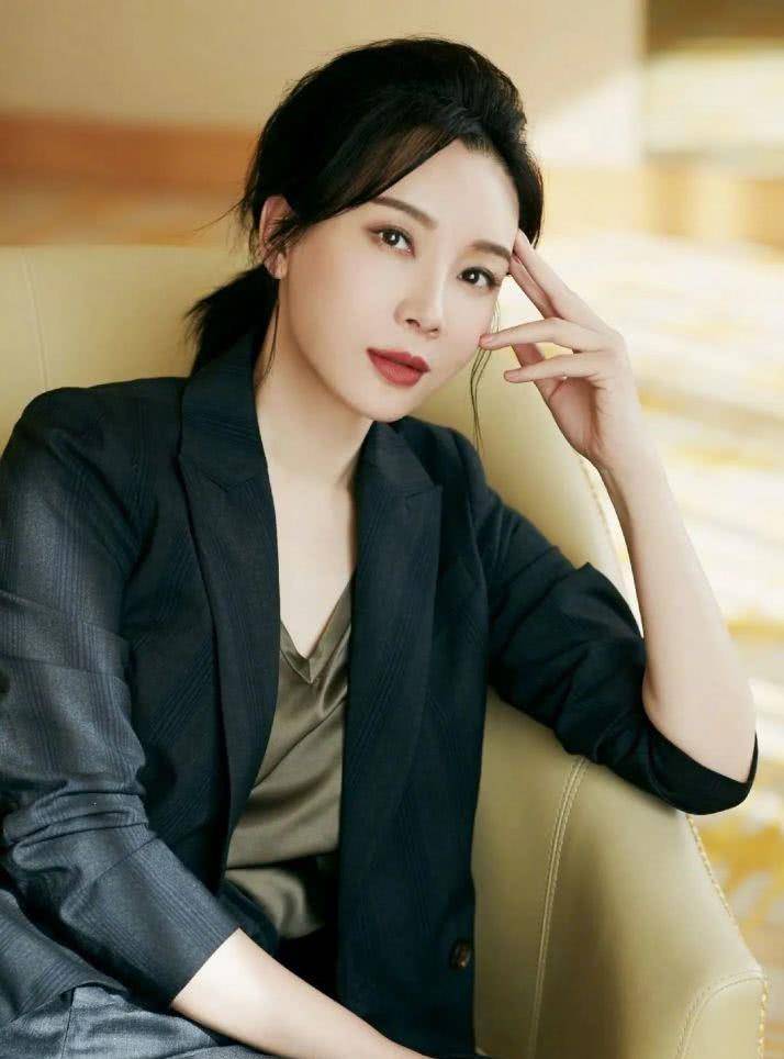 名字|陈数、杜淳、李乃文主演,电视剧《我的名字》聚焦都市职场母亲