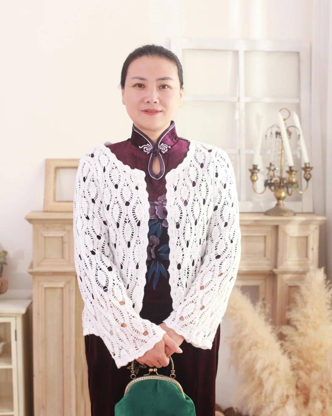 设计|适合穿旗袍的中年女人，身材符合这3个“特征”！瘦真的不在其中