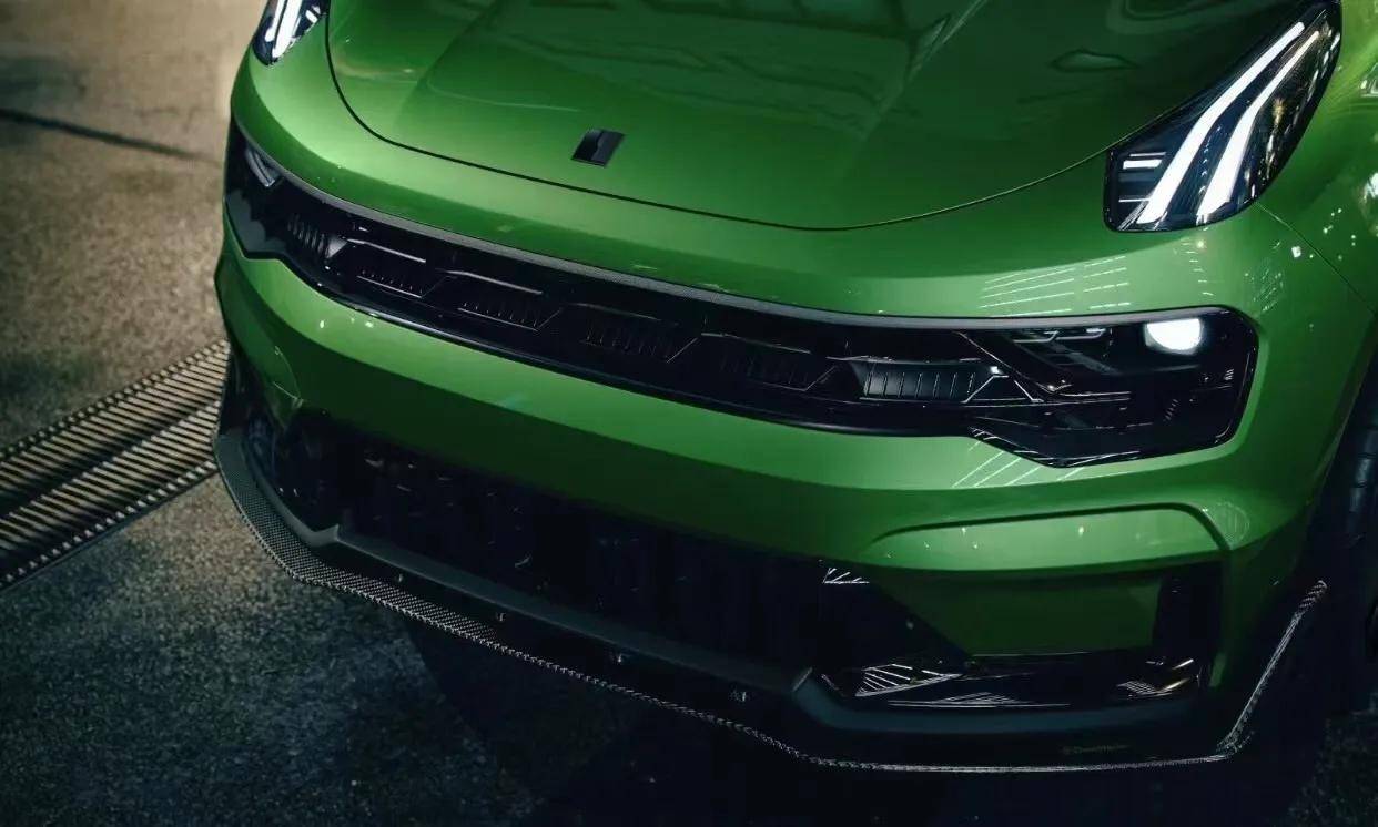 领克05官图发布配战机绿涂装原厂大尾翼