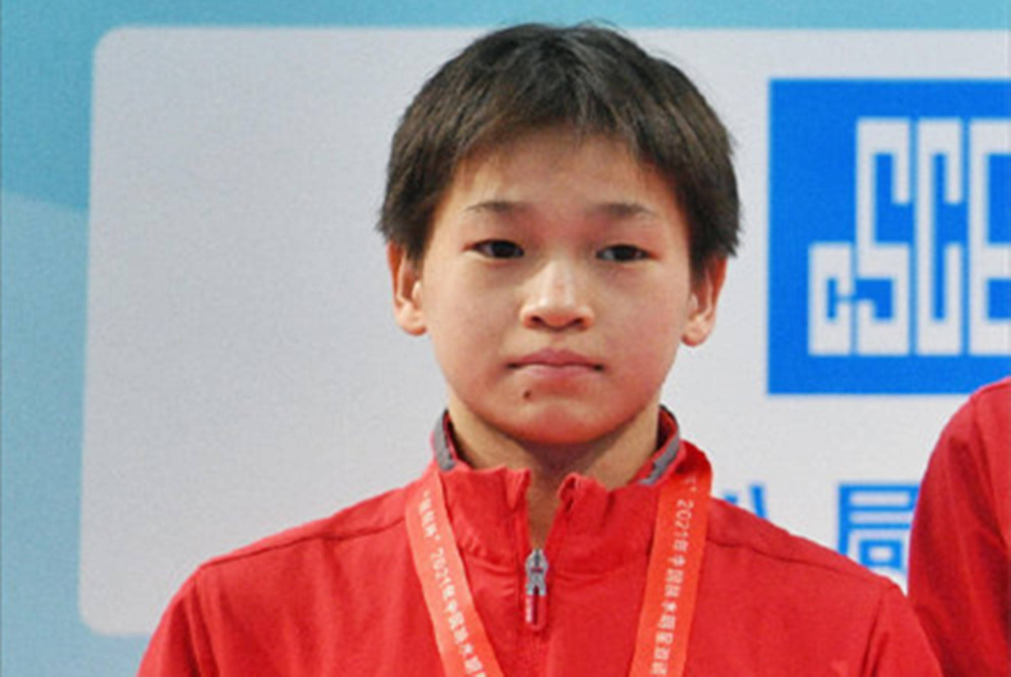 14岁全红婵10米台跳水夺金家境被扒惹人心疼赢奖金为妈妈治病