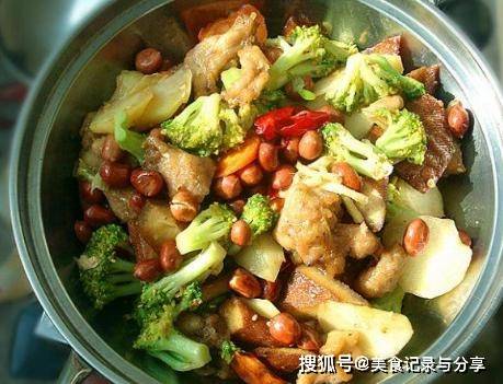 食材|喜欢干锅的吃货有口福了，在家自制干锅鸡，料足成本低，超过瘾