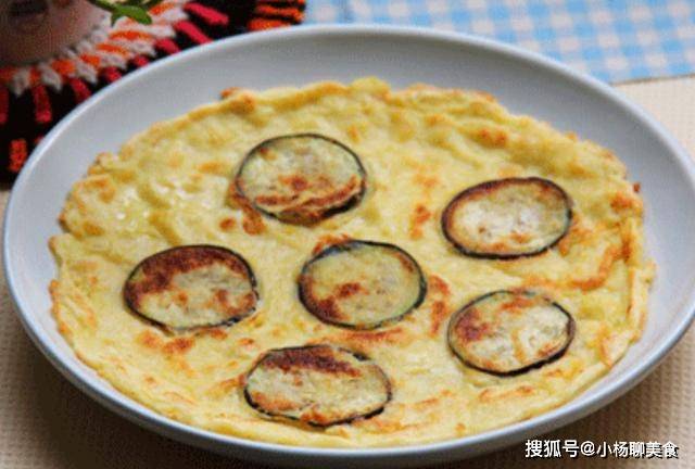 薄片|茄子和鸡蛋搭配,原来这么好吃,我家每天都吃,比吃肉都舒服