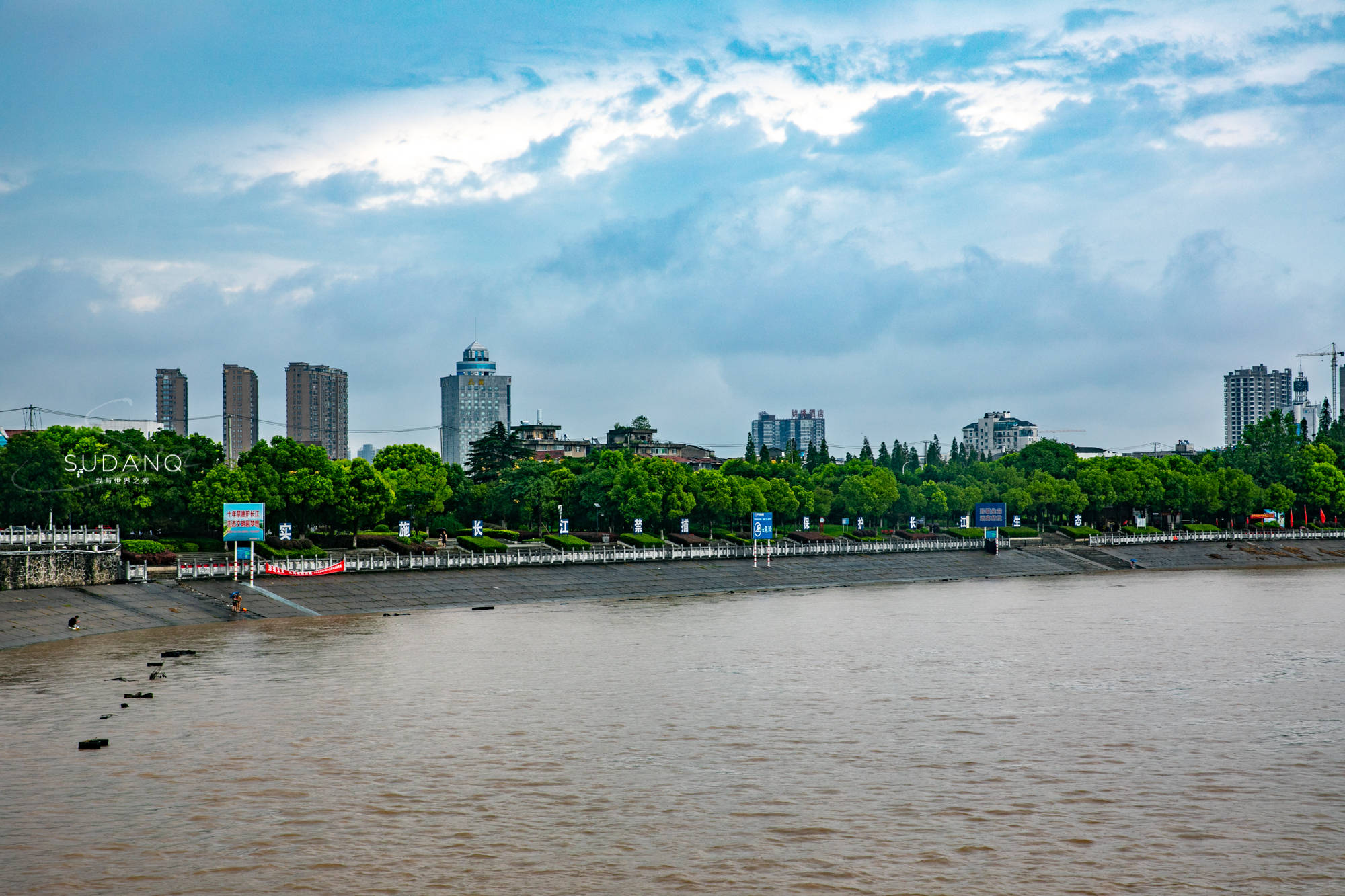 除了武汉和重庆，湖北的这座码头城市也值得一看：百年沙市洋码头