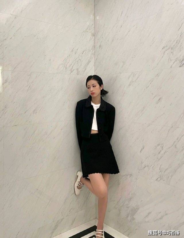 身材|周雨彤真是穿在了我的审美点上，简单大方，太像INS时尚博主了