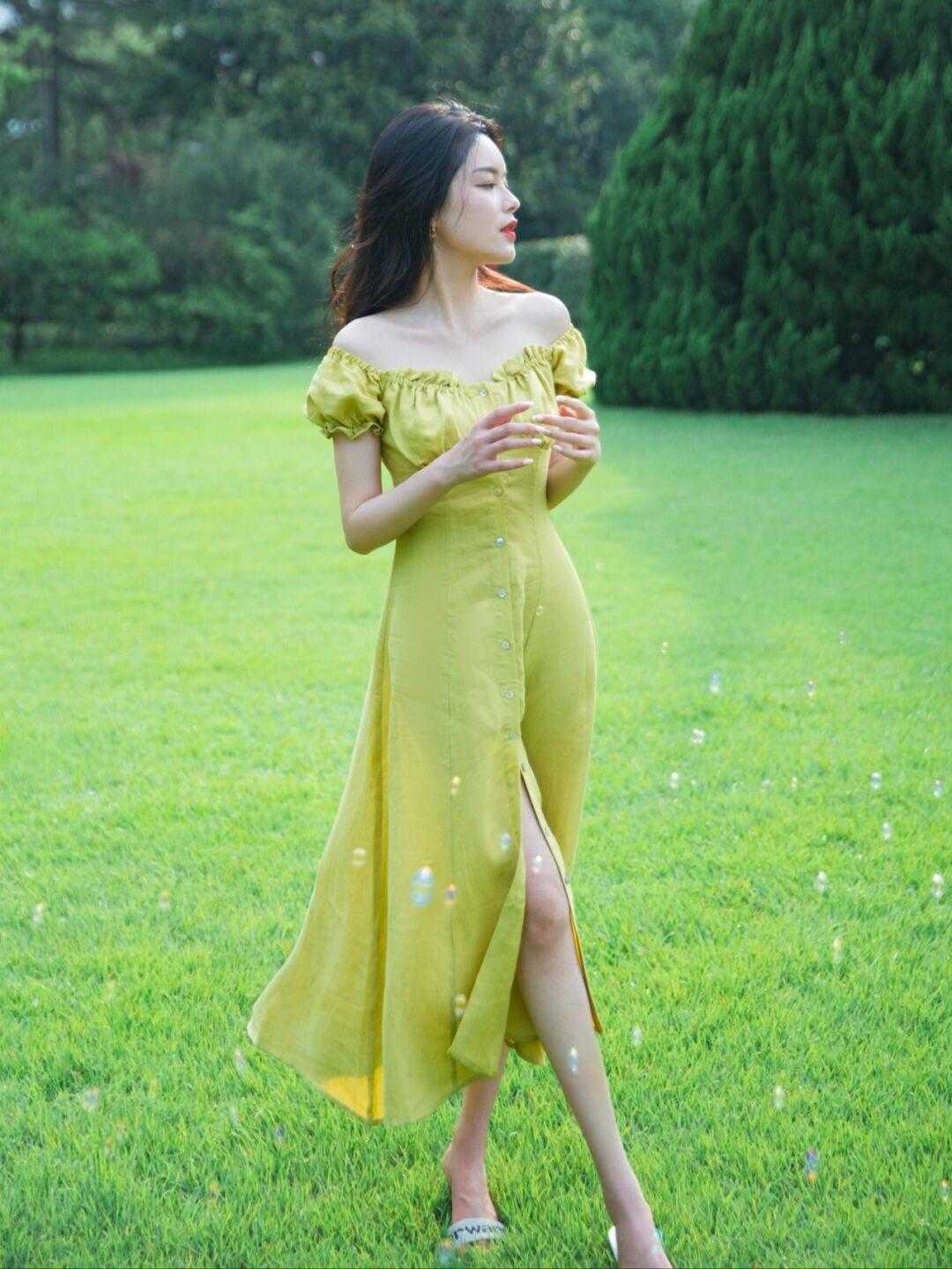 职场|真正时髦的女人，夏天都爱这几组穿搭，高级洋气不挑人，不易撞衫
