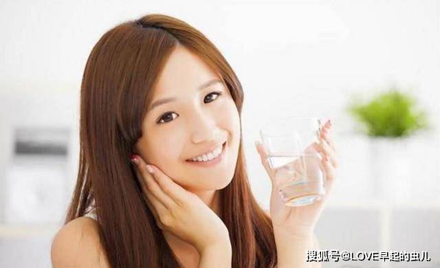 时间|不论男女,起床后若坚持做这5“件事”,长寿或会不请自来!