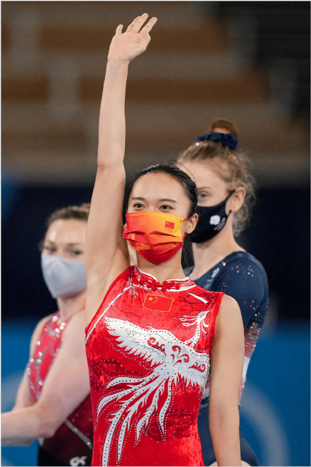 身材|花魁朱雪莹夺冠后都不得闲！穿背心秀黄金比例身材，明星脸真该爆红