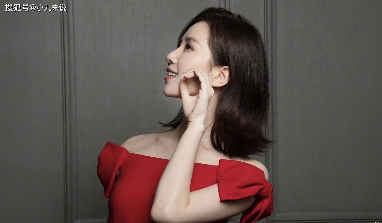 黑色|刘诗诗短发齐刘海造型，美女真是什么风格都能驾驭，太养眼了