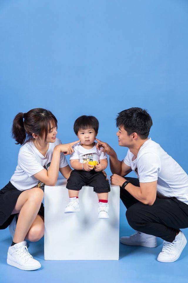 林艳芳|苏炳添妻子颜值原来这么高,就算素颜也很美,两人的合照温馨甜蜜