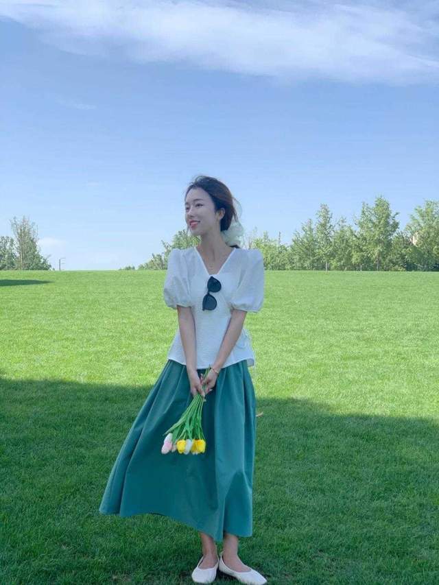 显得|衣服不在多，而是懂得穿，秋天拥有这几款就满足了，气质又美丽