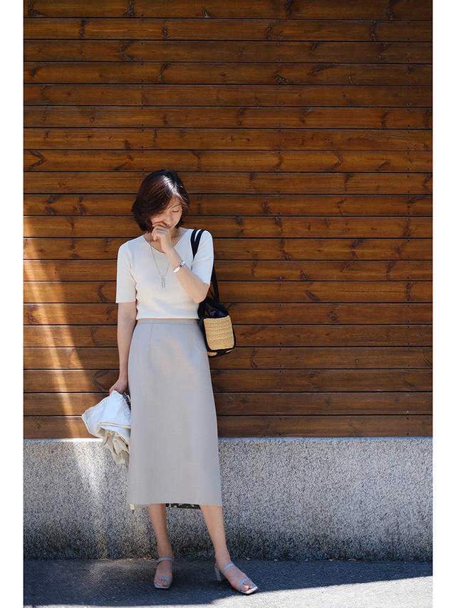 显得|40+的女人穿搭分享，如何打造气质感？提前品味又显得高级